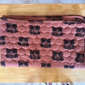 Kate Quinn owl quilt